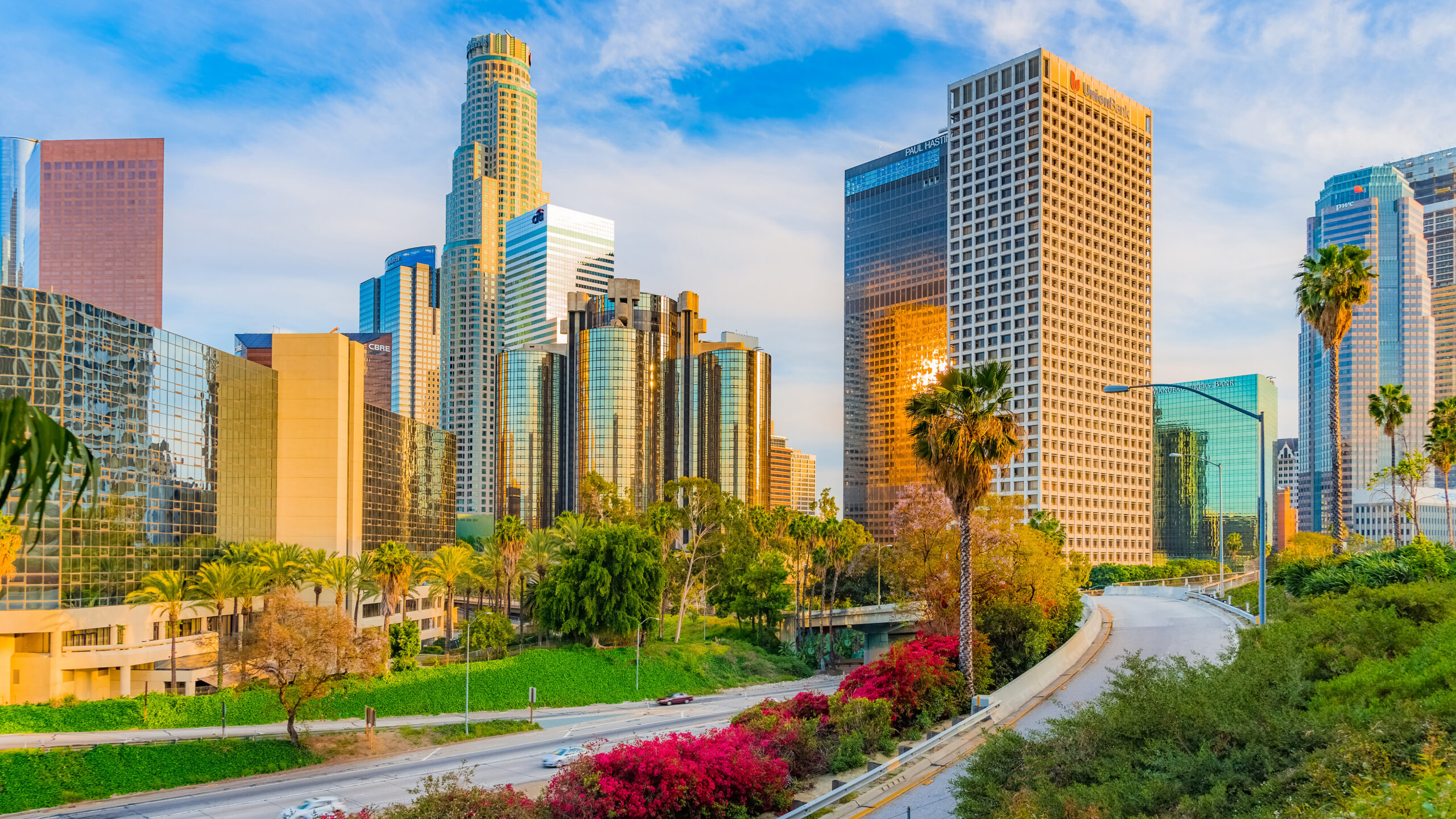 buildings_under_blue_sky_in_los_angeles_4k_hd_travel